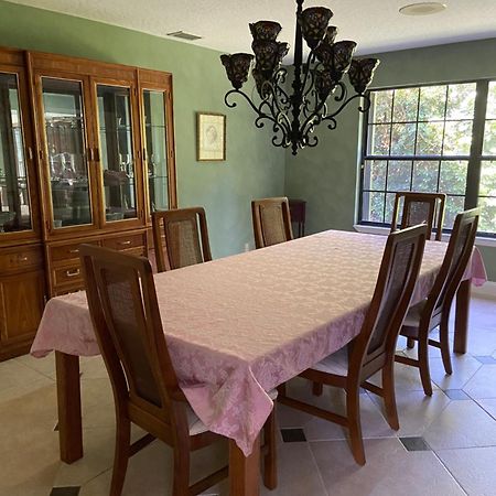 Awesome Shared Villa 20 Minutes From The Beach Мельбурн Экстерьер фото